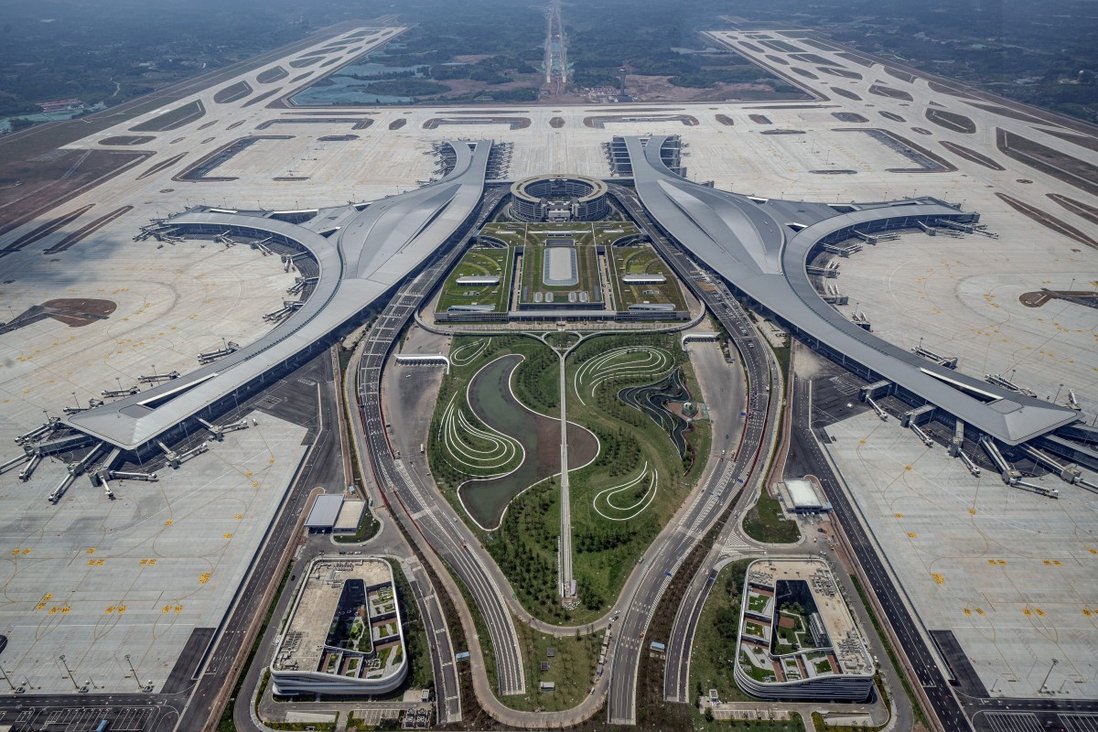 Terbang Perdana, Bandara Mega Terbaru Cina Resmi Beroperasi