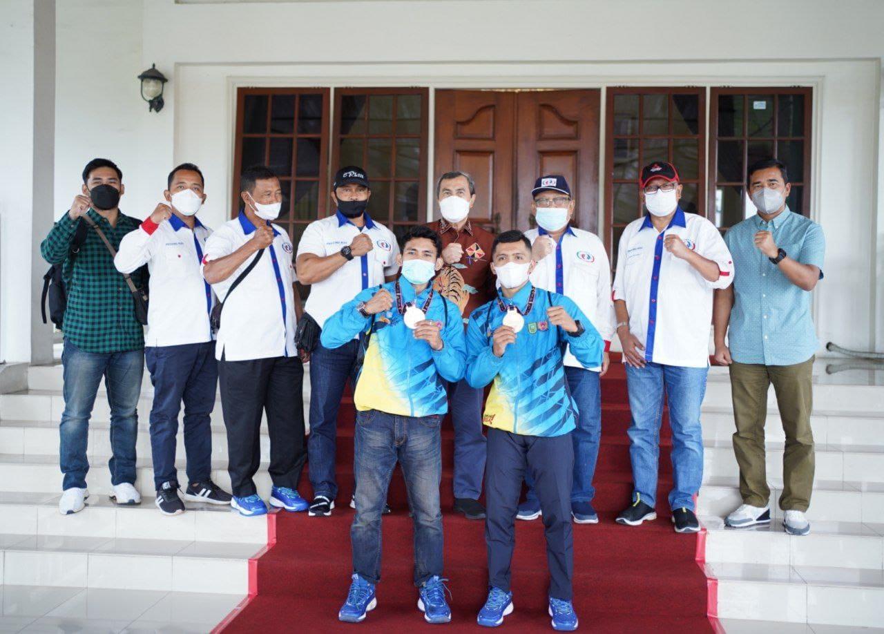 Raih Emas Pada PON Papua, Gubri Syamsuar Apresiasi Prestasi Atlet Sambo Riau