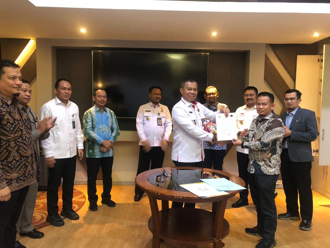 Kembangkan Potensi Pelabuhan Tanjung Buton, PT SS dan PT SPS Teken MOU dengan Koperasi Kemenkopolhukam