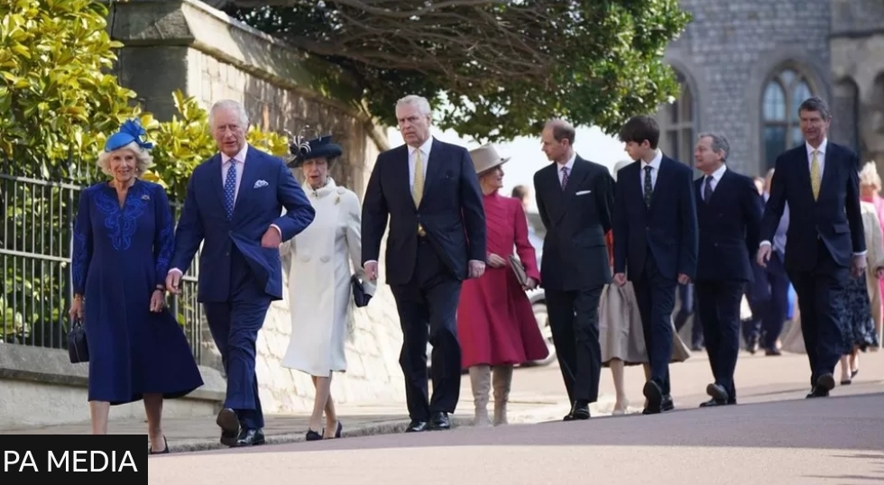 Pertama Kalinya Sebagai Raja, Charles Bersama Keluarga Kebaktian Paskah