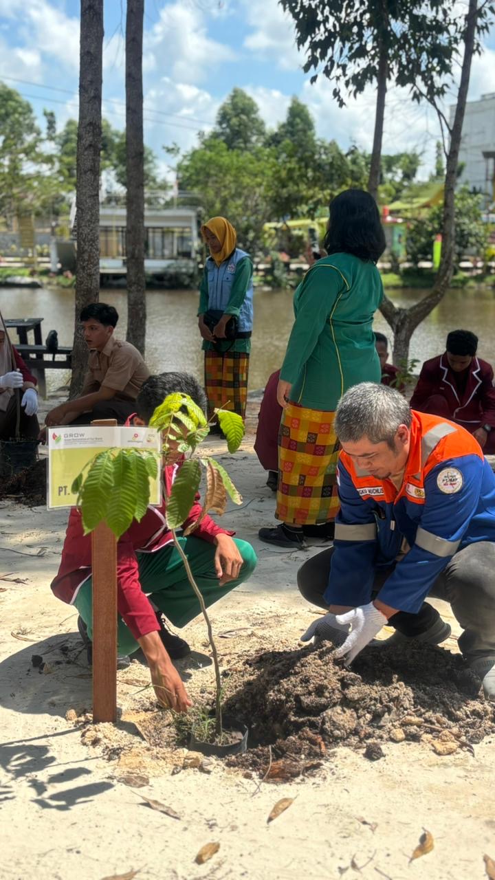 PT BSP Menanam Harapan Hijau di Tengah Riau